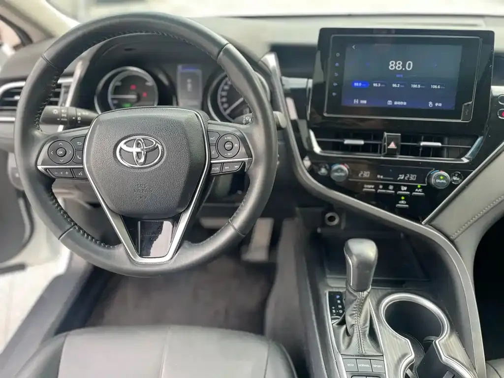Toyota Camry 2024 из CN, фото 7