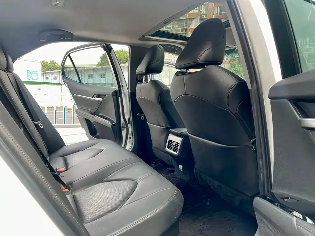 Toyota Camry 2024 из CN, фото 8