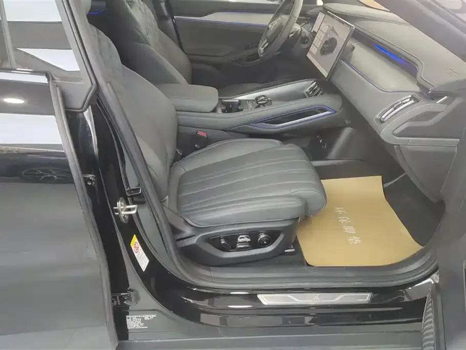 BYD L EV 2025 из CN, фото 8