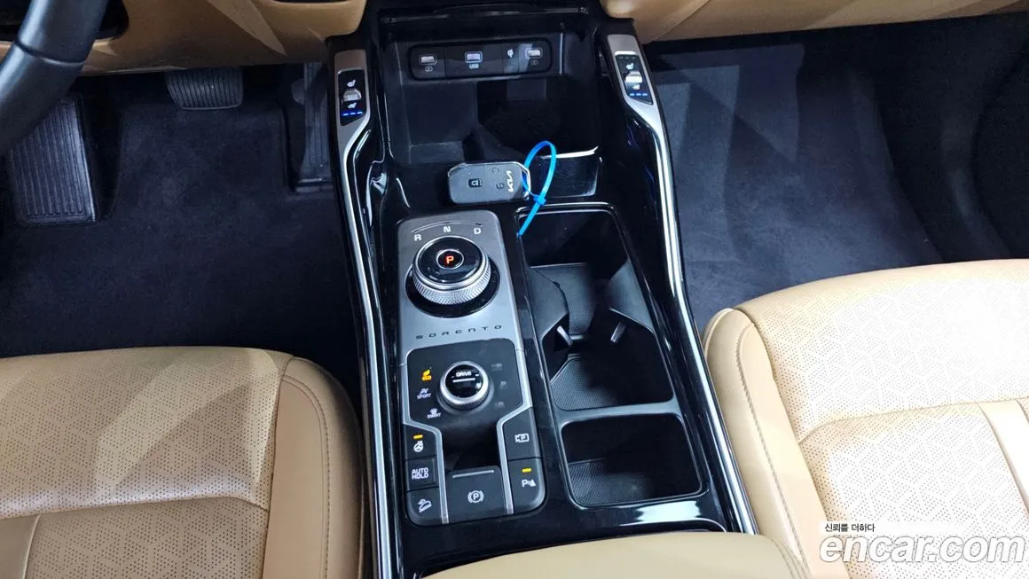 Kia Sorento — фото 9