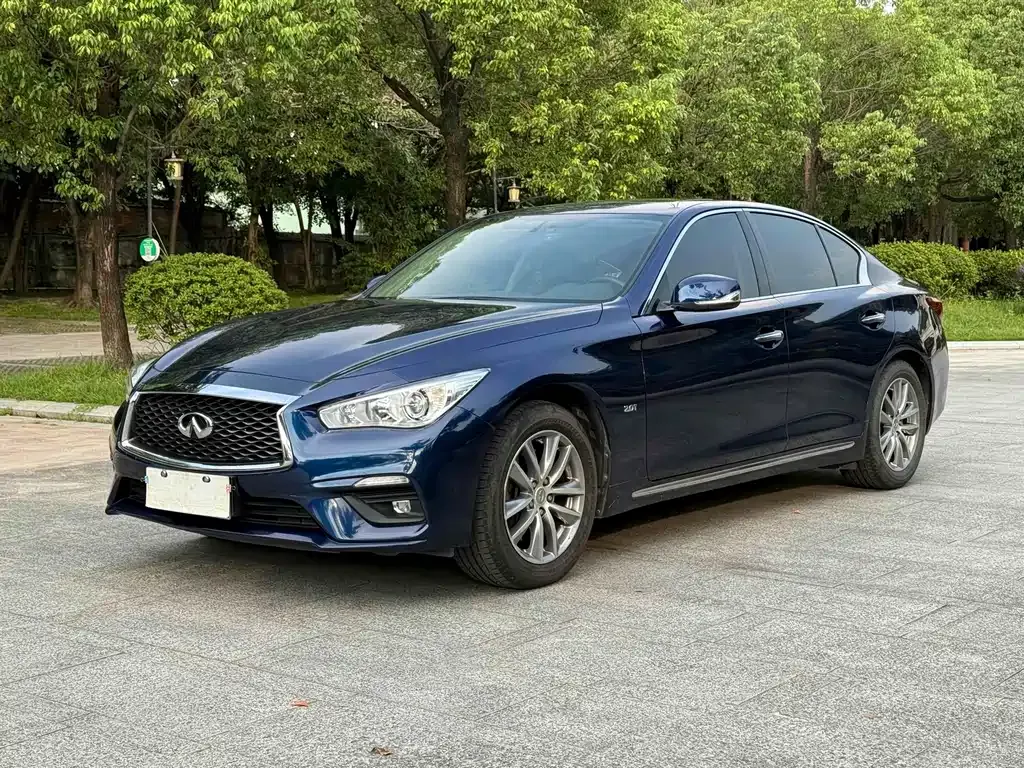 Infiniti Q50L 2021 из CN, фото 1