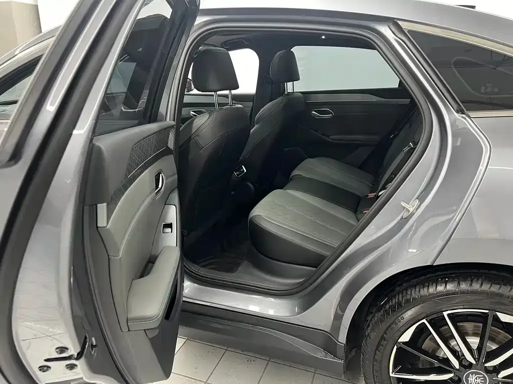BYD Qin L 2025 из CN, фото 7