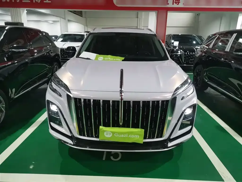 Hongqi HS3 PHEV — фото 3