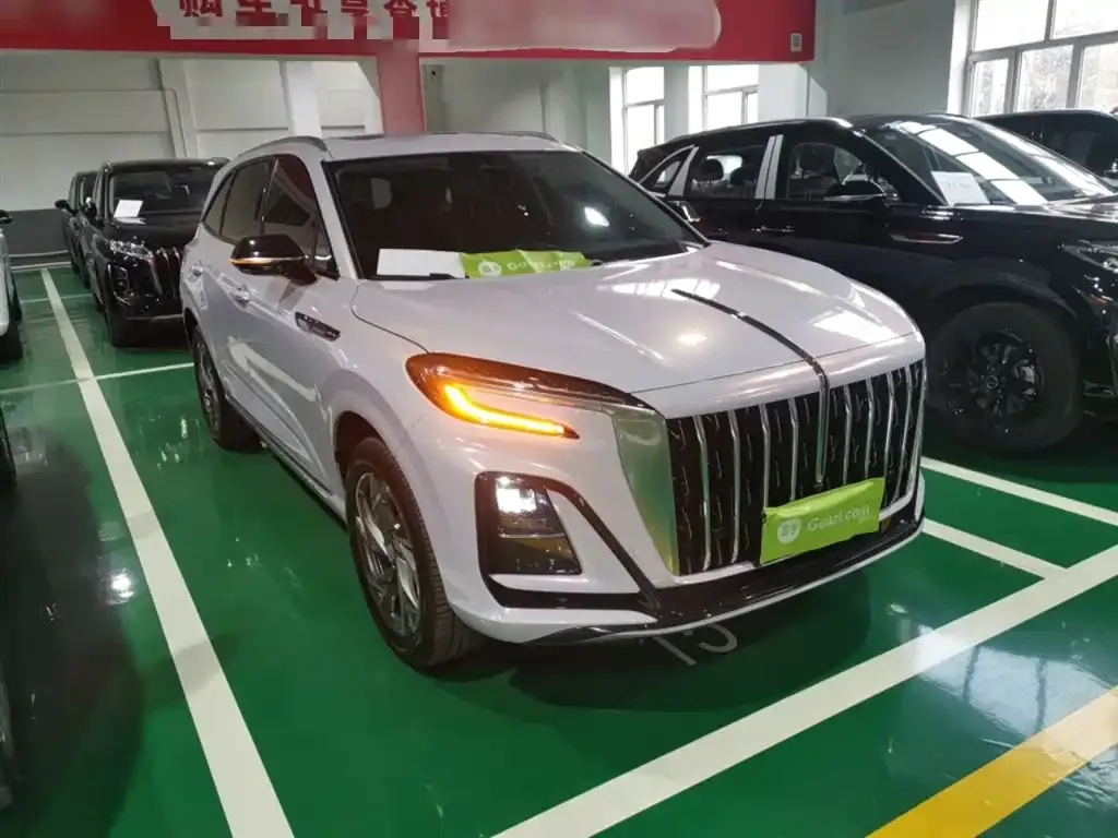 Hongqi HS3 PHEV — фото 4