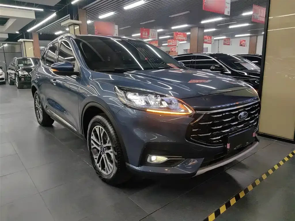 Ford Escape 2023 из CN, фото 4