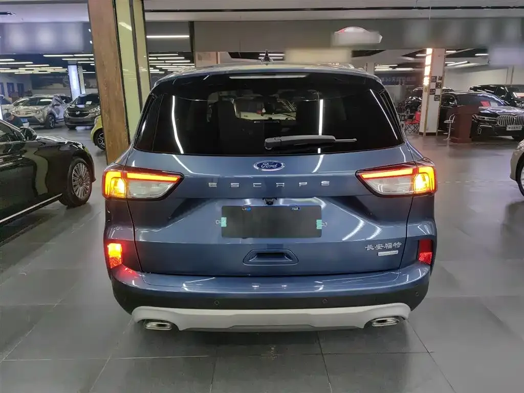 Ford Escape 2023 из CN, фото 6