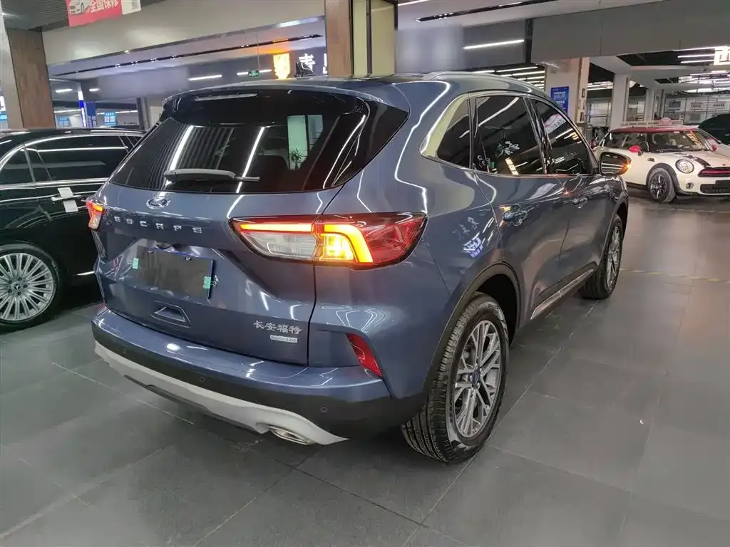 Ford Escape 2023 из CN, фото 7