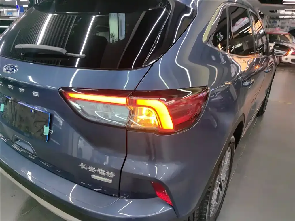 Ford Escape 2023 из CN, фото 8