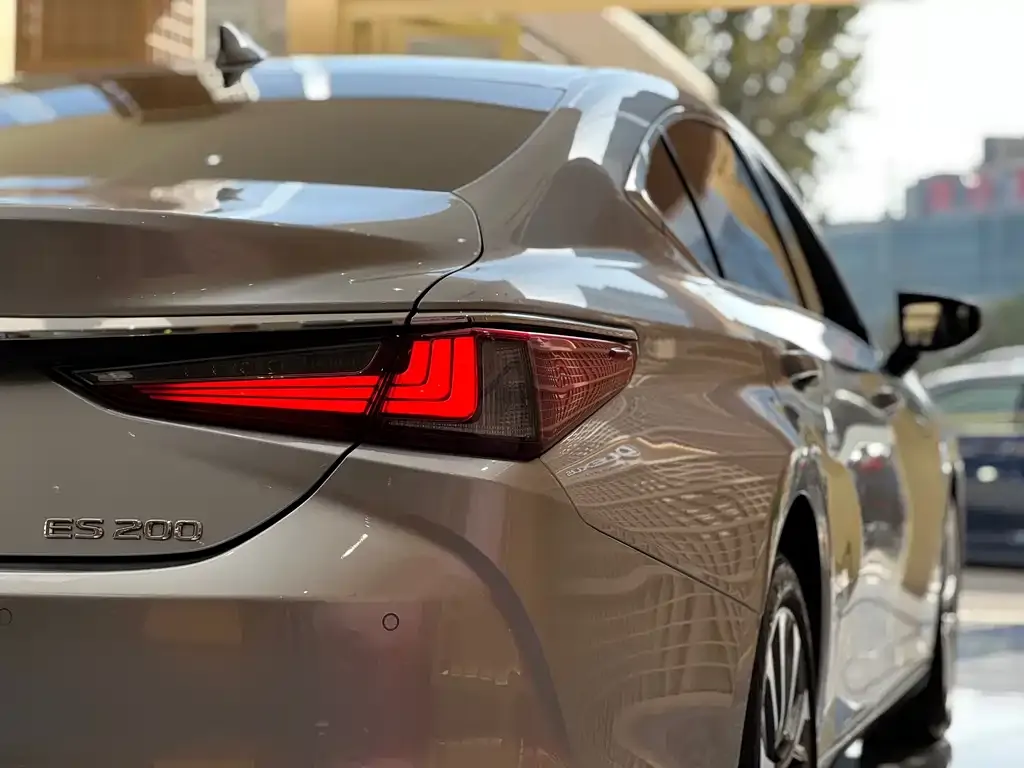 Lexus ES 2022 из CN, фото 8