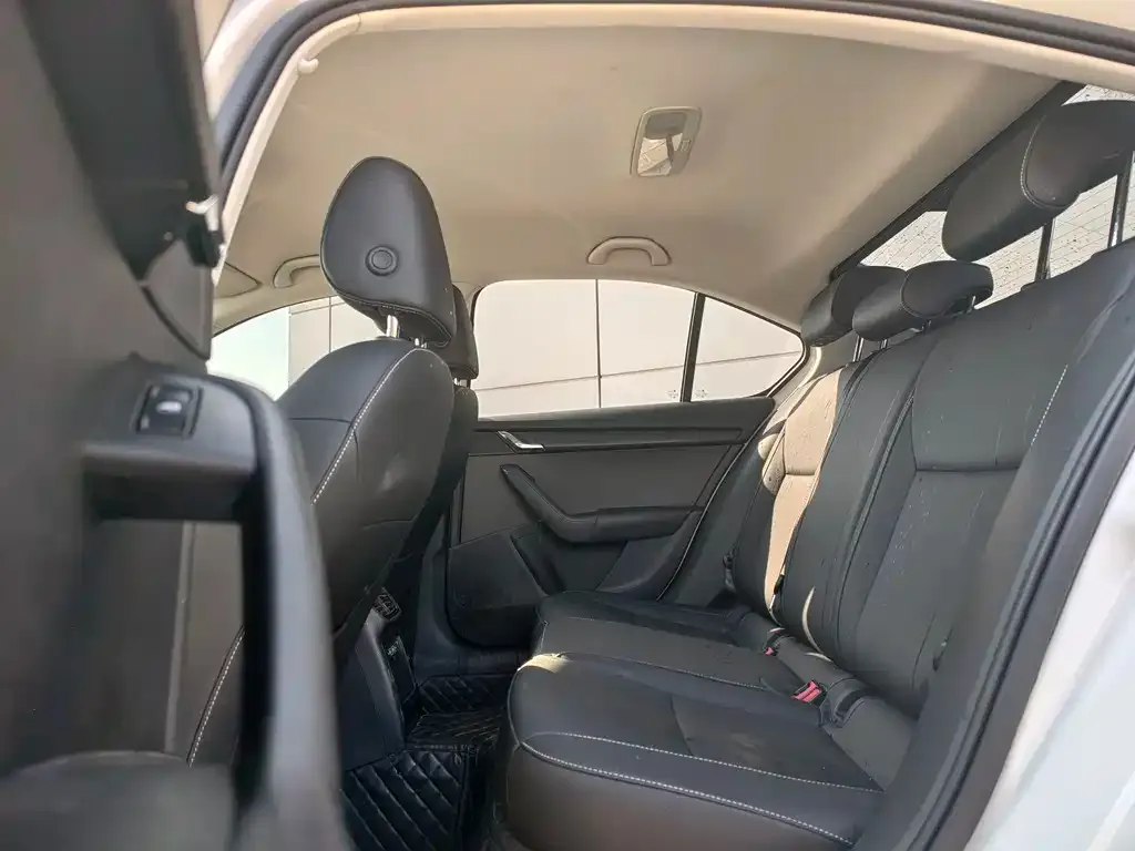 Skoda Octavia 2022 из CN, фото 10