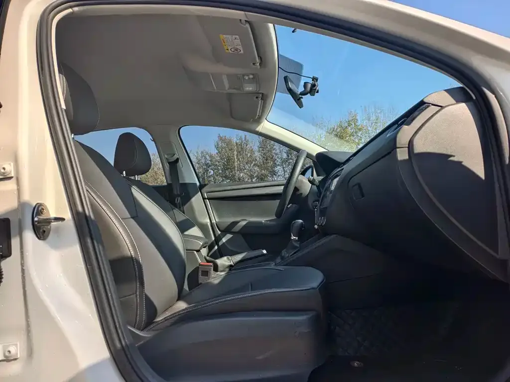 Skoda Octavia 2022 из CN, фото 5