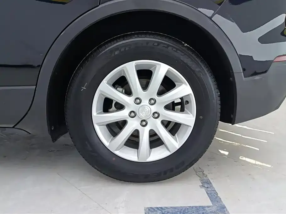 Buick Envision Plus — фото 6