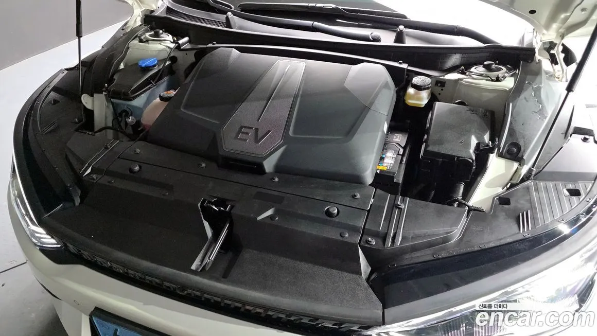 Kia EV6 — фото 6