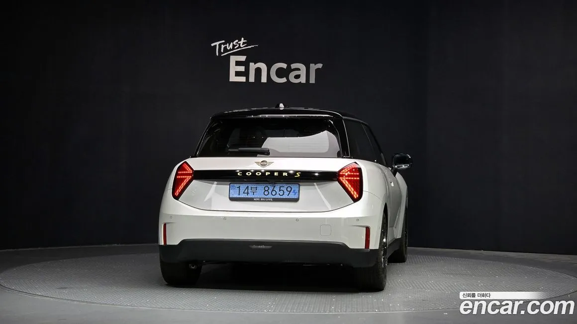 Mini Cooper 2024 из KR, фото 4