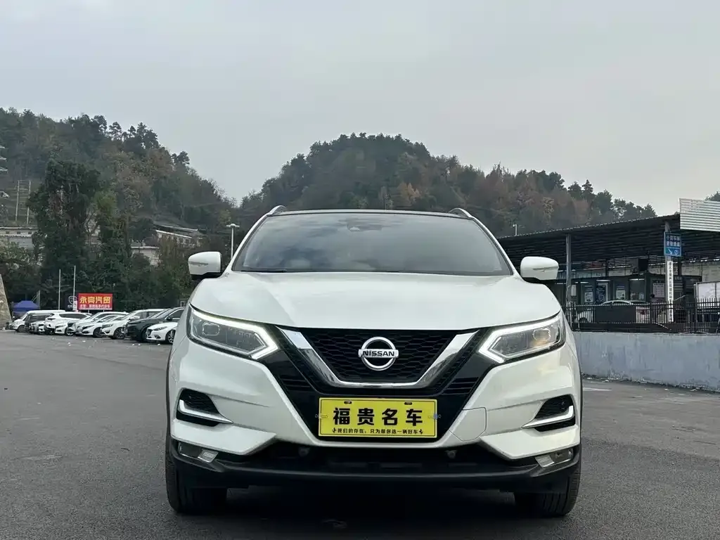 Nissan Qashqai 2023 из CN, фото 2