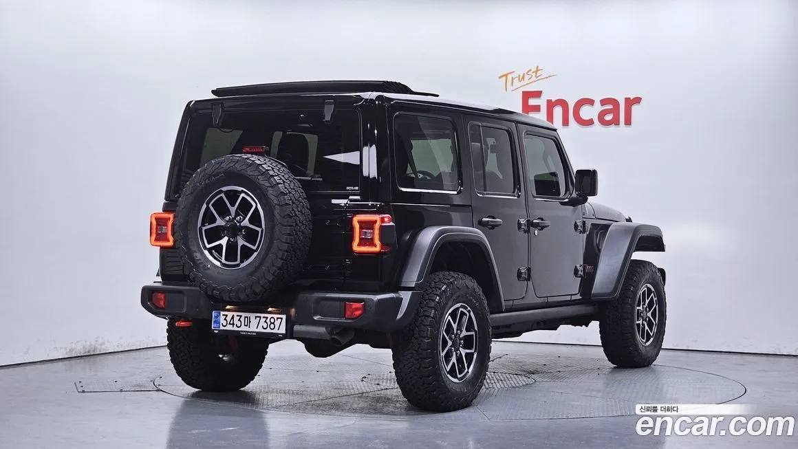 Jeep Wrangler 2024 из KR, фото 2