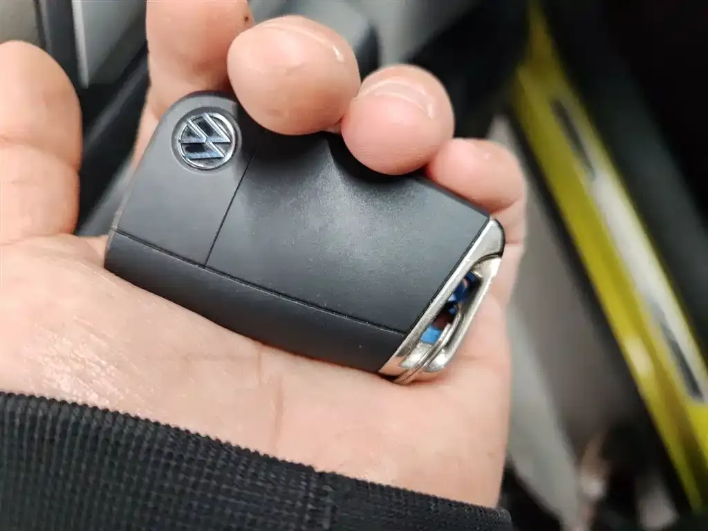 Volkswagen T-Roc 2023 из CN, фото 9