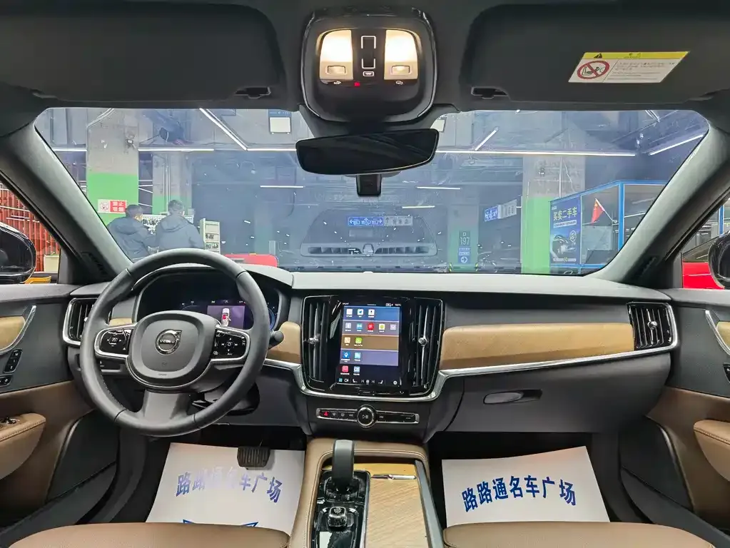Volvo S90 2024 из CN, фото 7
