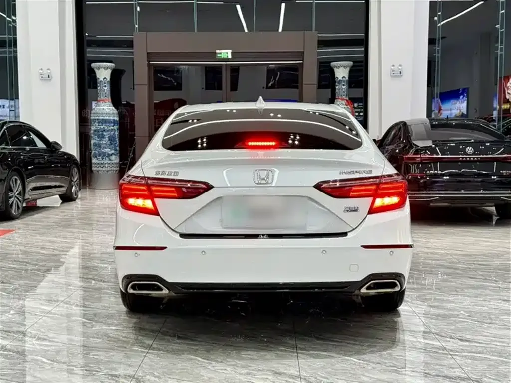 Honda Inspire — фото 10