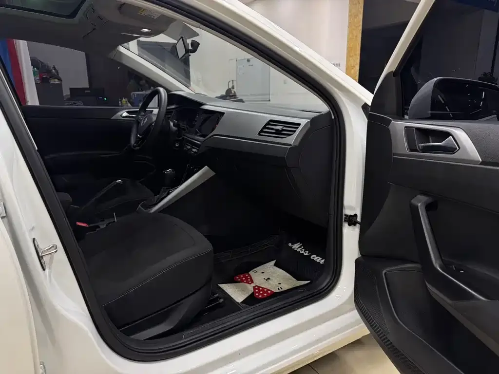 Volkswagen Polo 2021 из CN, фото 10