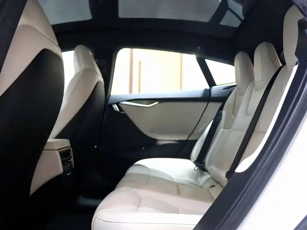 Tesla Model S 2021 из CN, фото 9