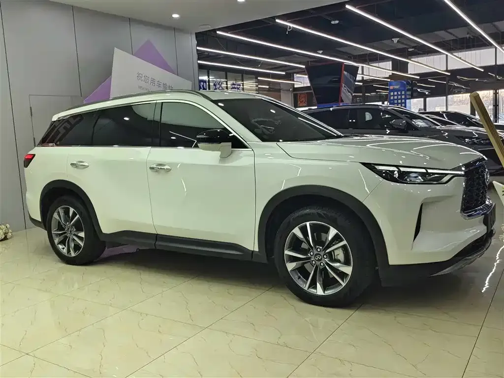 Infiniti QX60 2024 из CN, фото 3