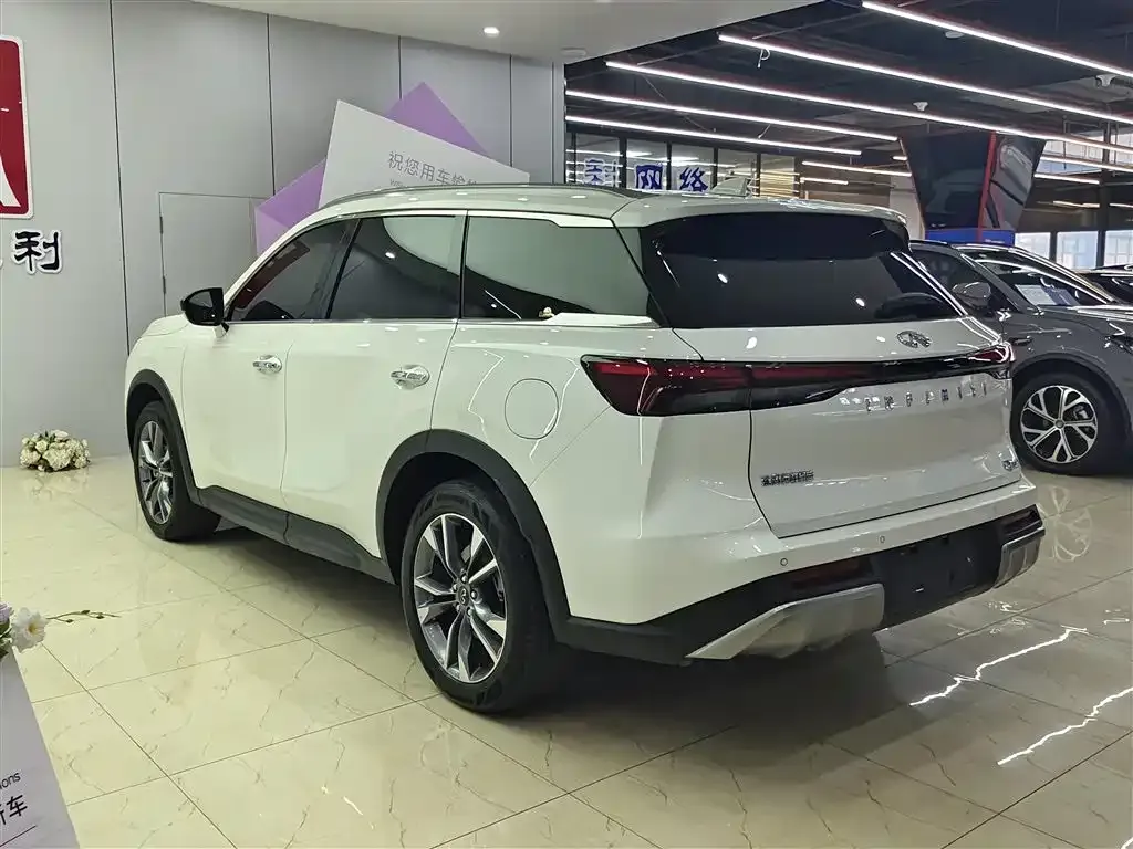 Infiniti QX60 2024 из CN, фото 4