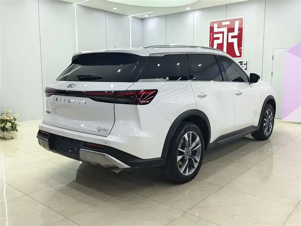 Infiniti QX60 2024 из CN, фото 6