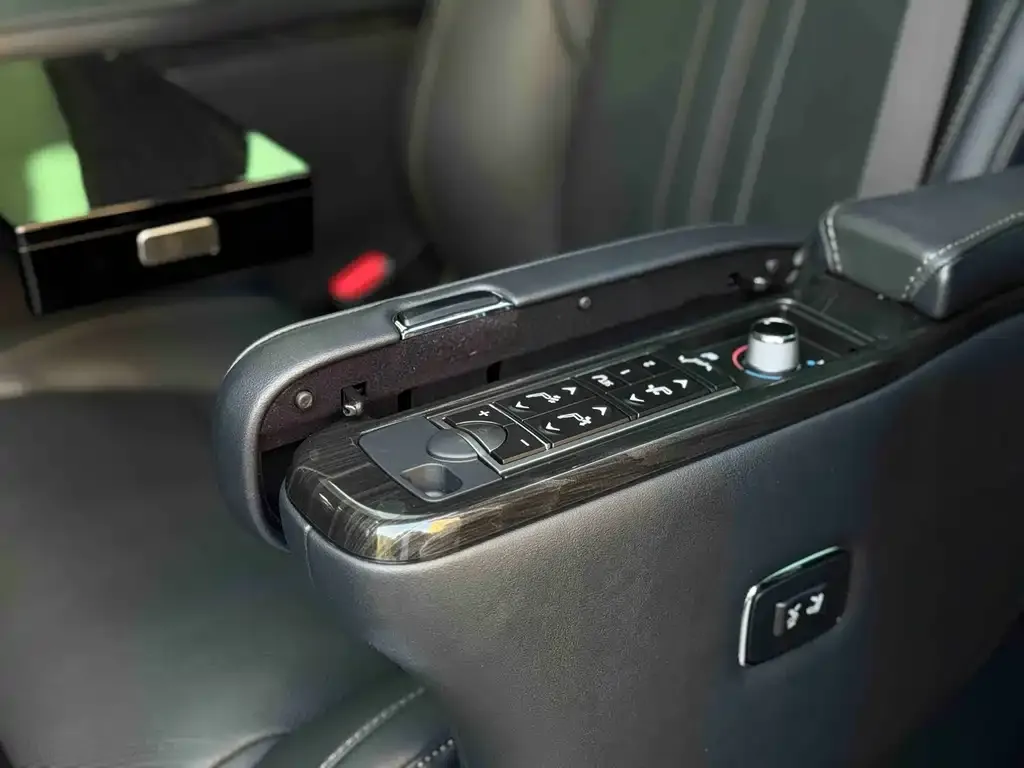 Lexus LM 2022 из CN, фото 6