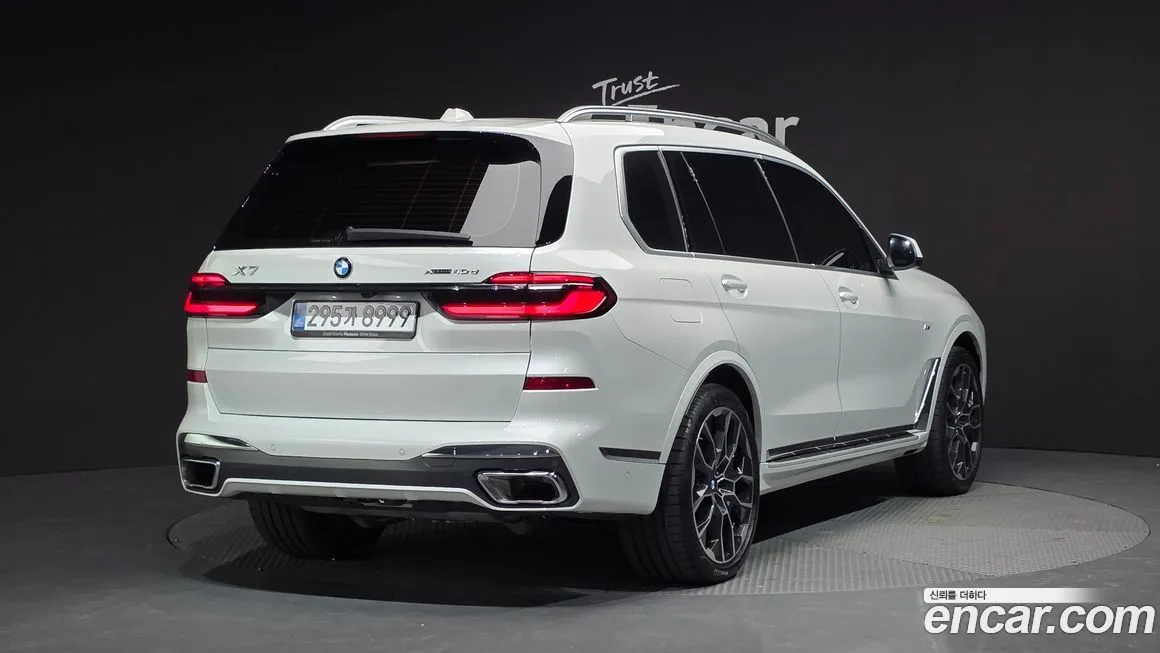 BMW X7 — фото 2