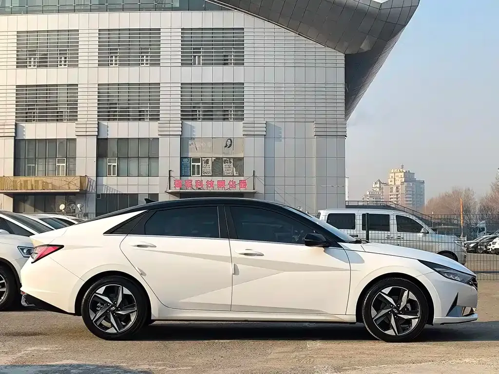 Hyundai Elantra 2022 из CN, фото 5