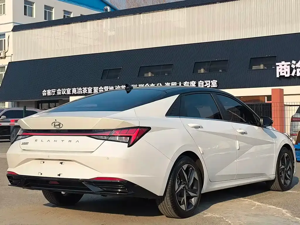 Hyundai Elantra 2022 из CN, фото 6