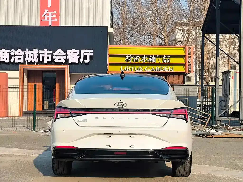 Hyundai Elantra 2022 из CN, фото 7