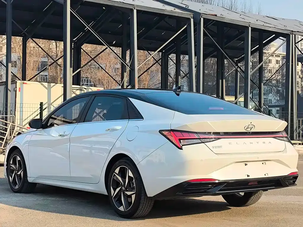 Hyundai Elantra 2022 из CN, фото 8
