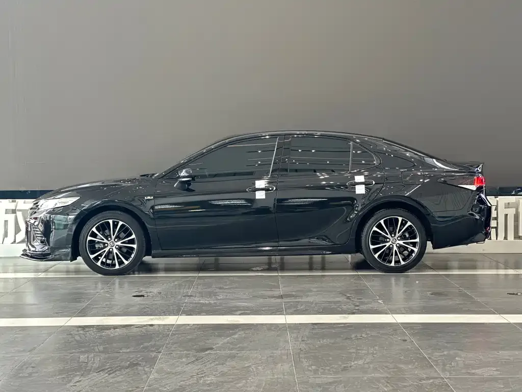 Toyota Camry 2021 из CN, фото 3