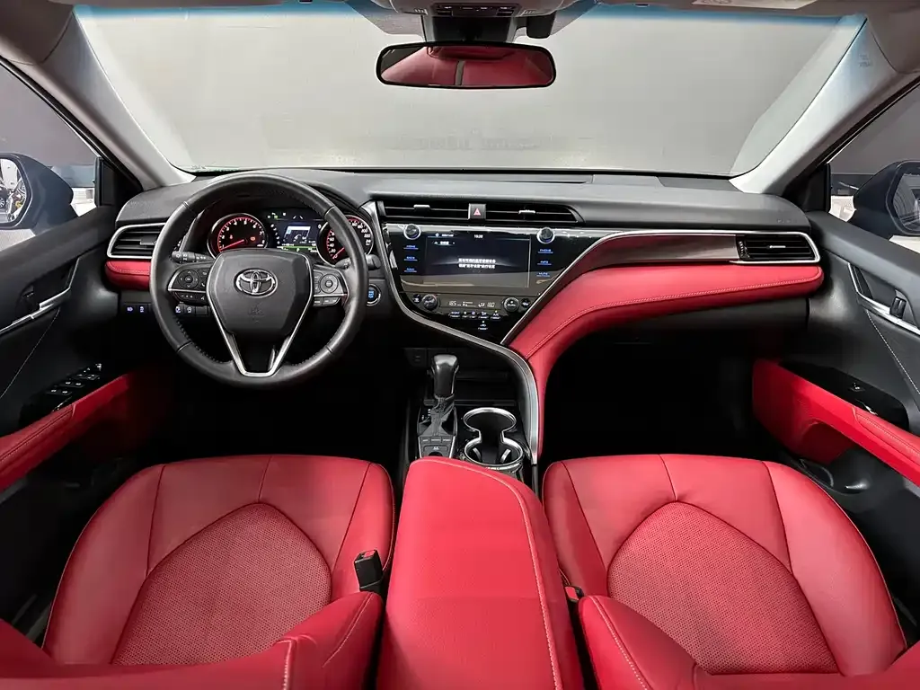 Toyota Camry 2021 из CN, фото 8