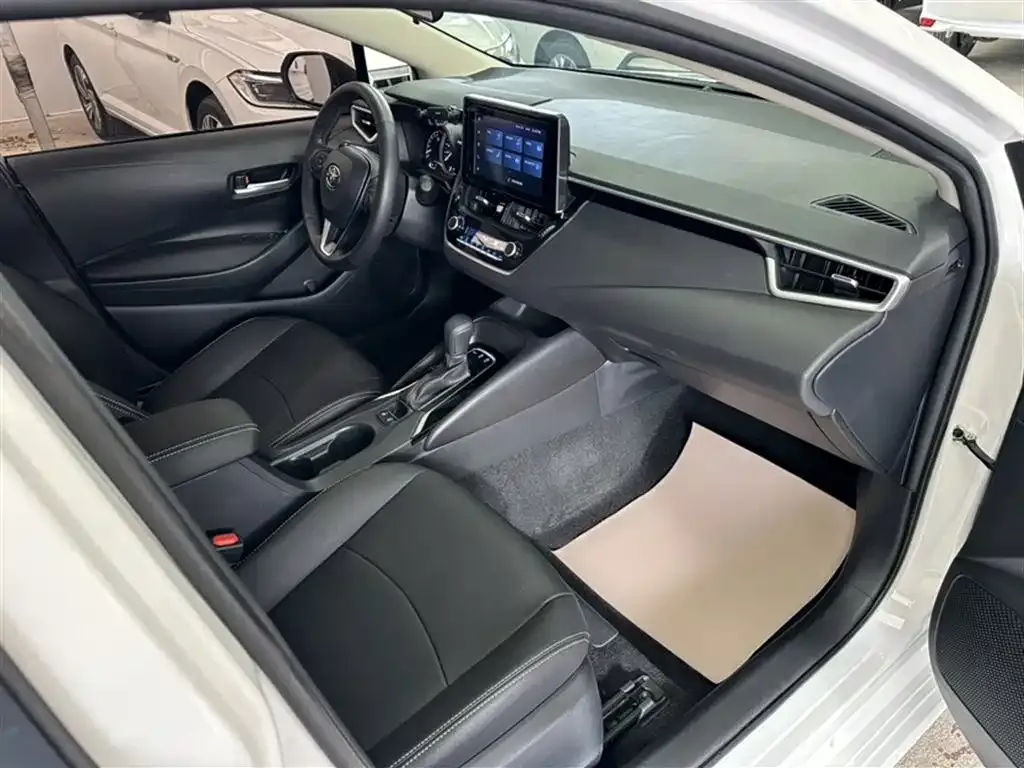 Toyota Corolla — фото 2