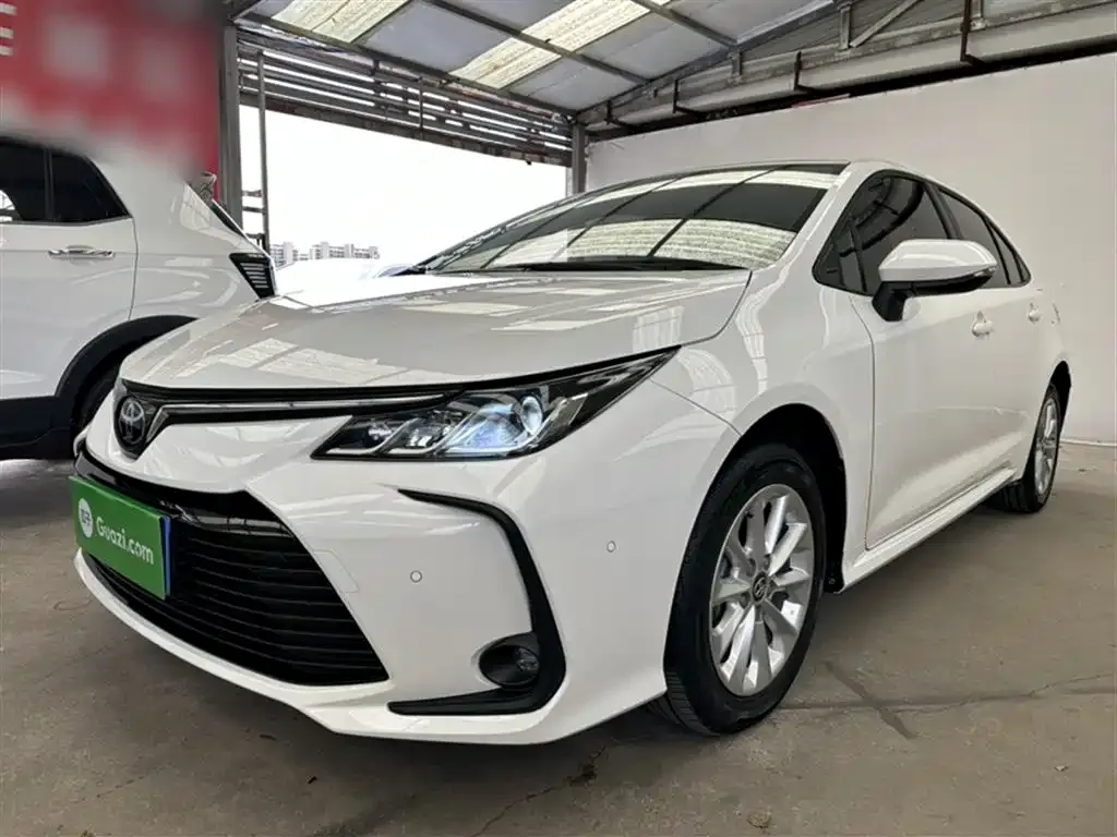 Toyota Corolla — фото 3