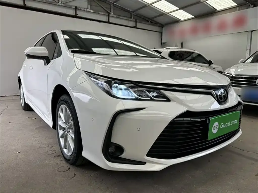 Toyota Corolla — фото 8