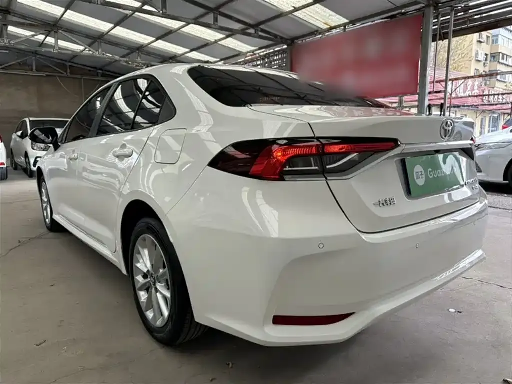 Toyota Corolla — фото 9