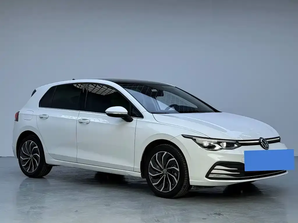 Volkswagen Golf 2023 из CN, фото 3