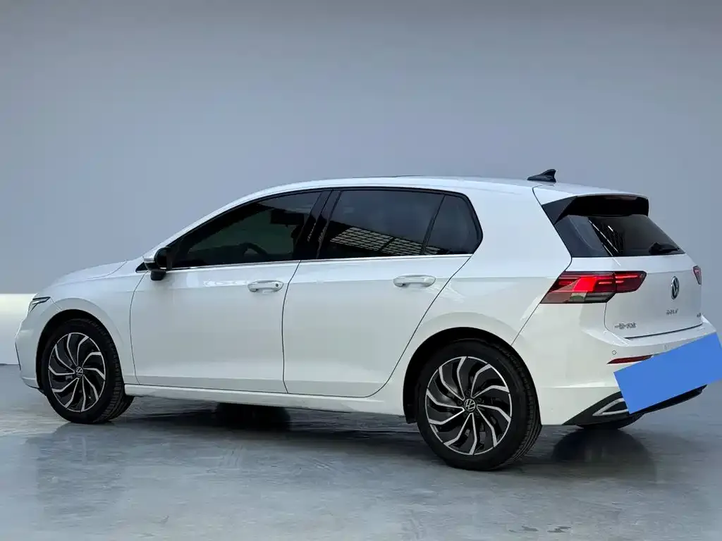 Volkswagen Golf 2023 из CN, фото 6