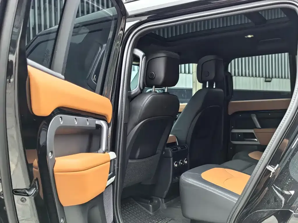Land Rover Defender 2024 из CN, фото 6