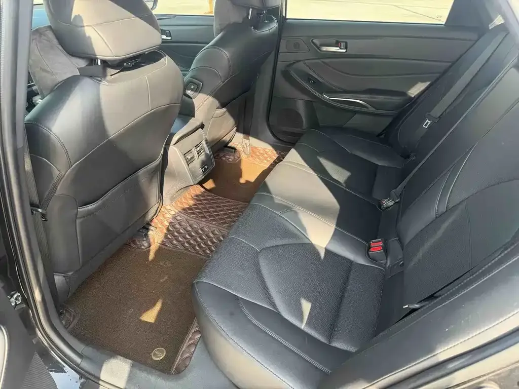 Toyota Avalon 2021 из CN, фото 9