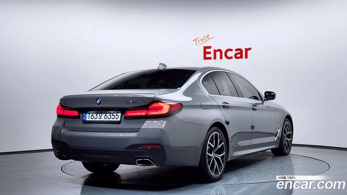 BMW 5-Series 2021 из KR, фото 2