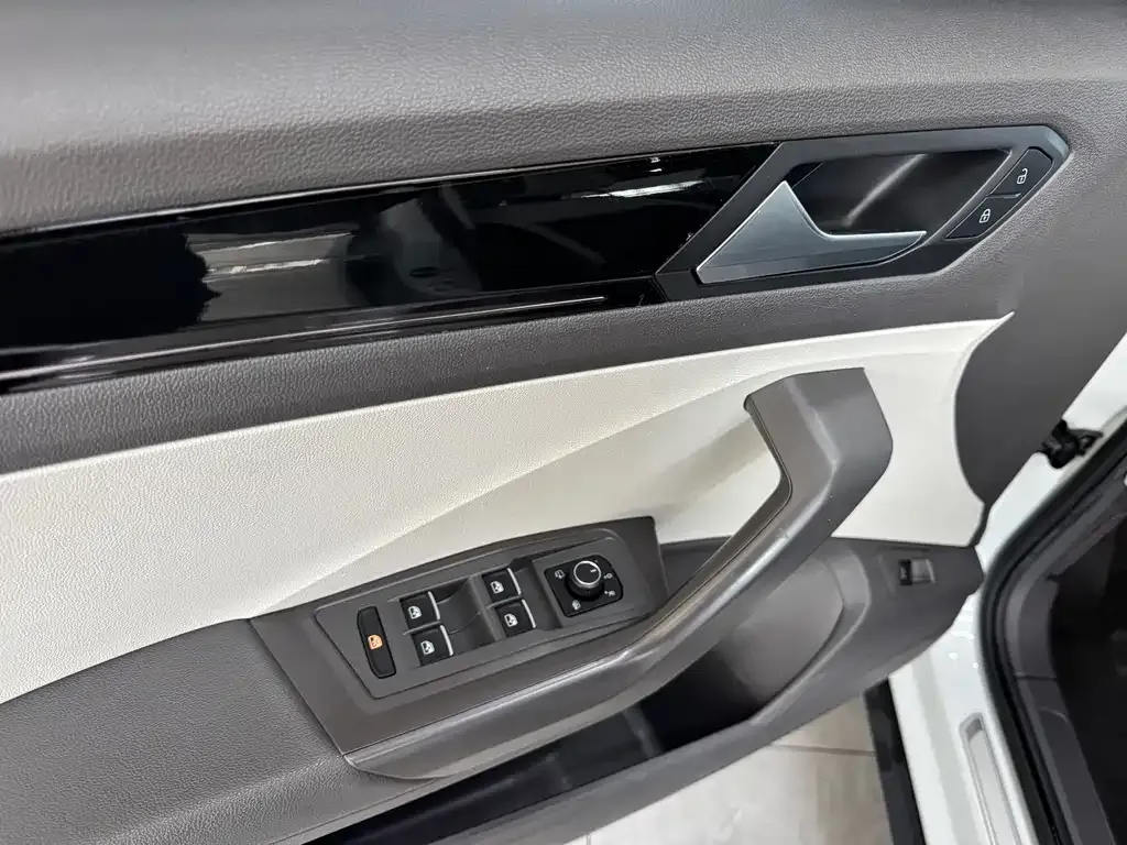 Volkswagen T-Roc 2021 из CN, фото 7