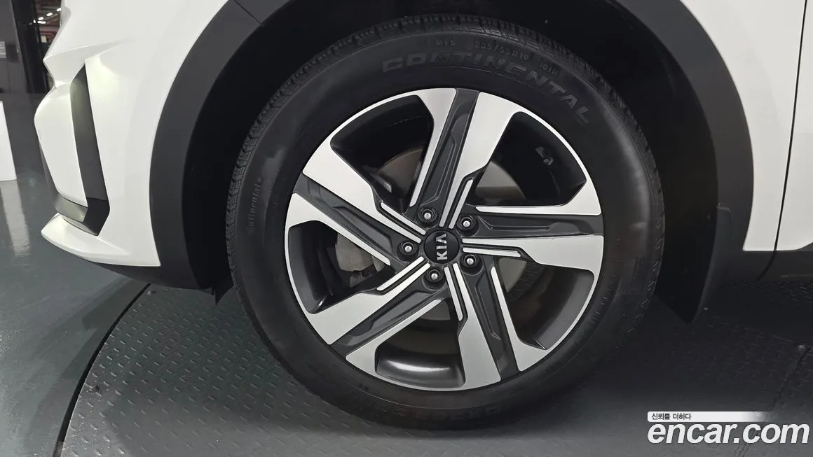 Kia Sorento — фото 5