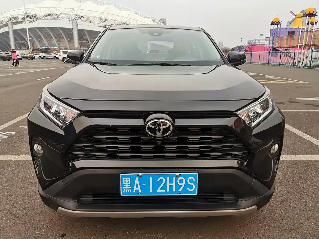 Toyota RAV4 2022 из CN, фото 3