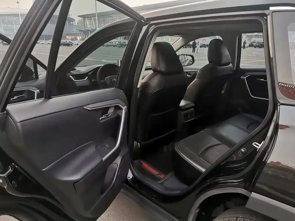 Toyota RAV4 2022 из CN, фото 8