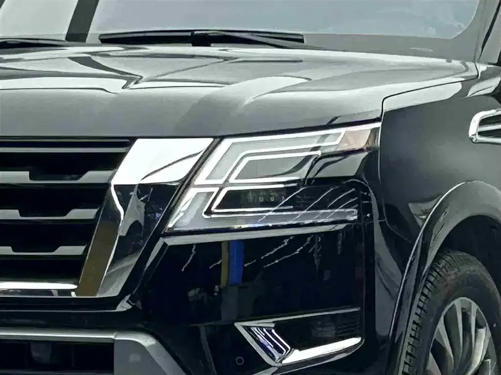 Nissan Patrol 2024 из CN, фото 3